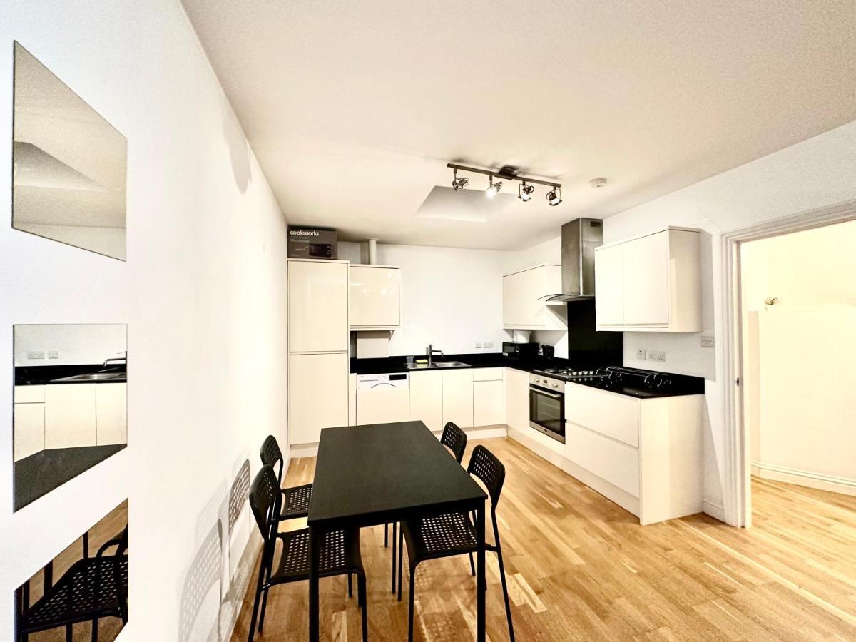 137 Camden Town Apartament